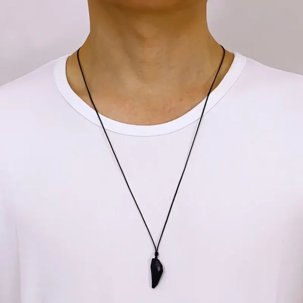 Cristal en el cuello