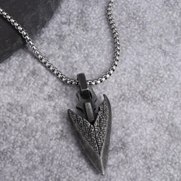 Collar lanza nórdica